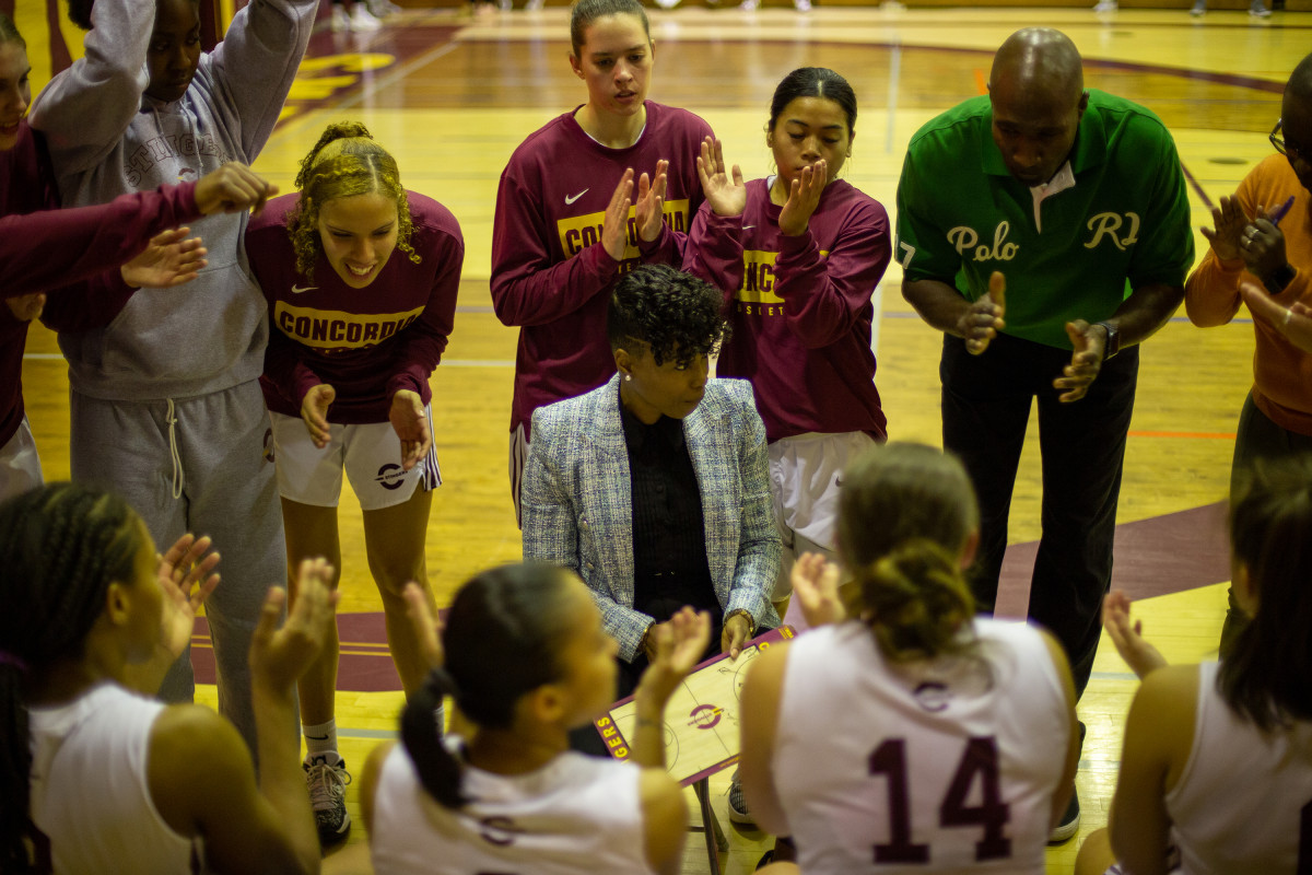Rouge et Or 67, Stingers 59: Home-opener horrors | Sports - Vimarsana News